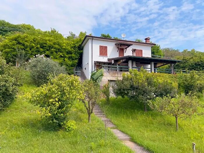 Casa quadrilocale in vendita in Montescano, Montescano