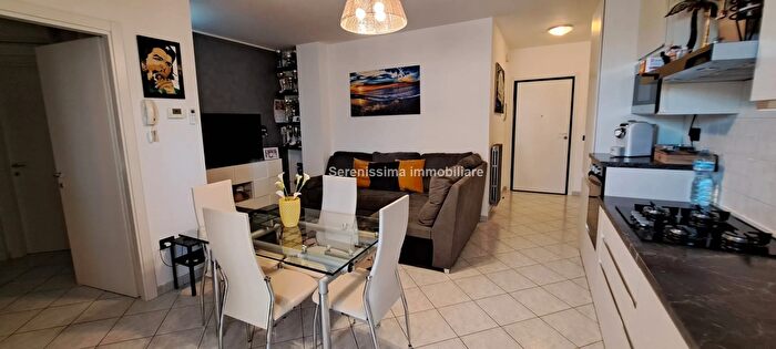 Appartamento trilocale in vendita in Vallefoglia