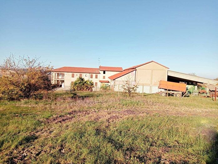 Casa con 11 locali in vendita in Lu e Cuccaro Monferrato
