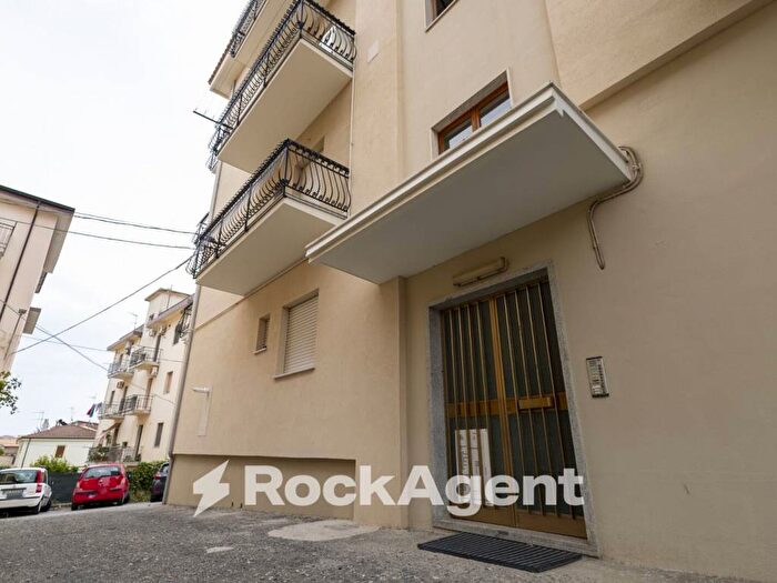 Appartamento trilocale in affitto in Via Aquileia, Santa Maria, Catanzaro