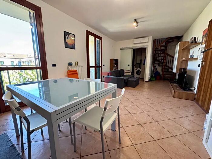Appartamento bilocale in vendita in Via Puccini, Villanova Di Camposampiero
