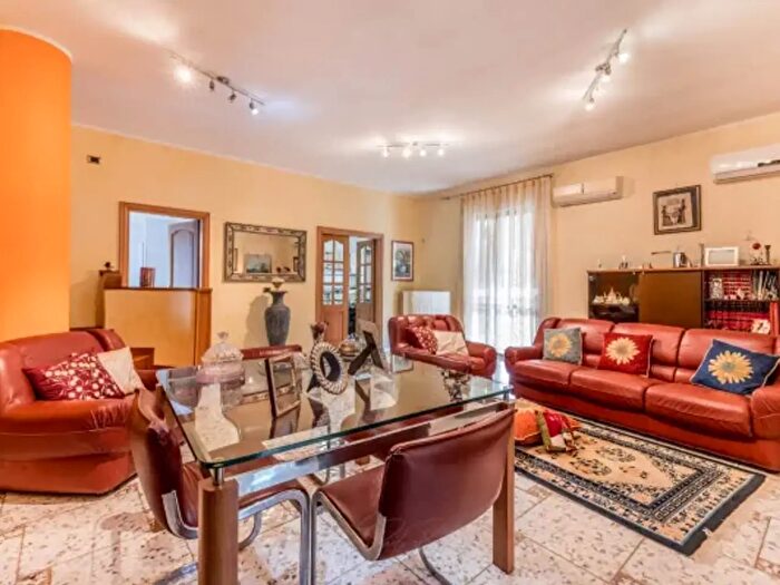 Casa quadrilocale in vendita in Via Migliara, Sezze