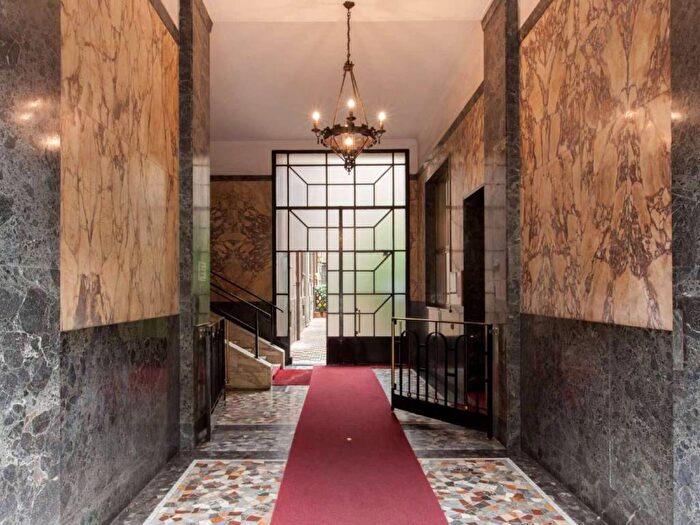 Appartamento bilocale in affitto in Via Giovanni Pierluigi da Palestrina, Centrale, Milano