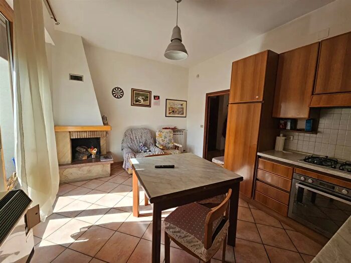 Appartamento con 5 locali in vendita in San Severino Marche