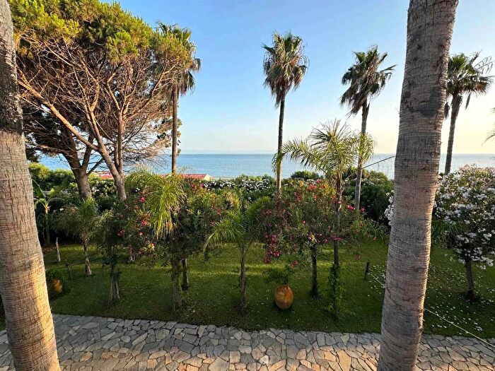 Casa quadrilocale in affitto in Gizzeria