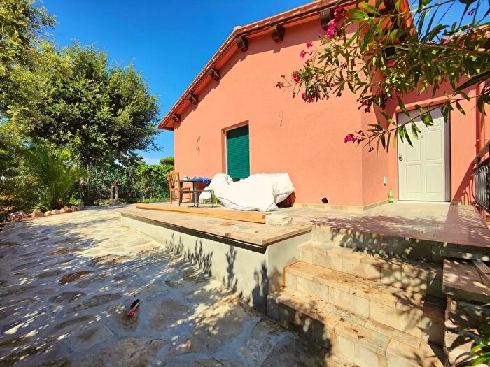 Casa con 8 locali in vendita in Via dei Biancospini, Pisa