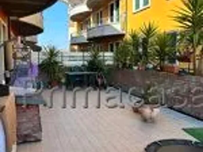 Appartamento con 6 locali in vendita in Viale Vittorio Veneto, Ronco AllAdige