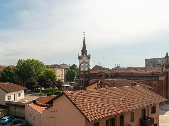 Appartamento trilocale in vendita in Via San Bernardino, Torino