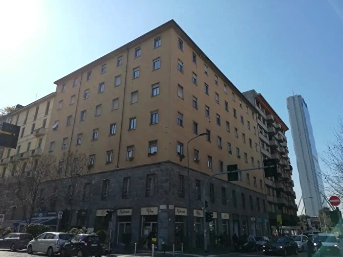 Appartamento bilocale in vendita in Via Procida, Milano