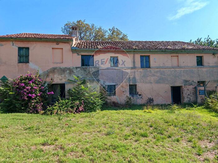 Case in Vendita e in Affitto - 2