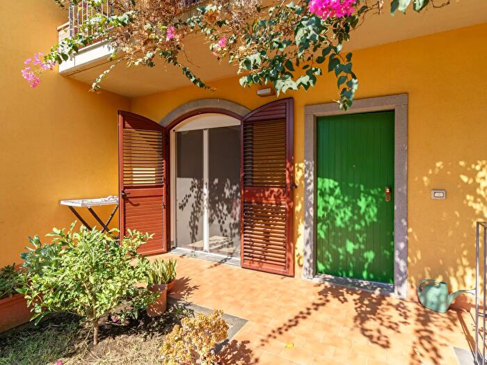 Casa con 7 locali in vendita in Via Raffaello Sanzio C, San Gregorio Di Catania