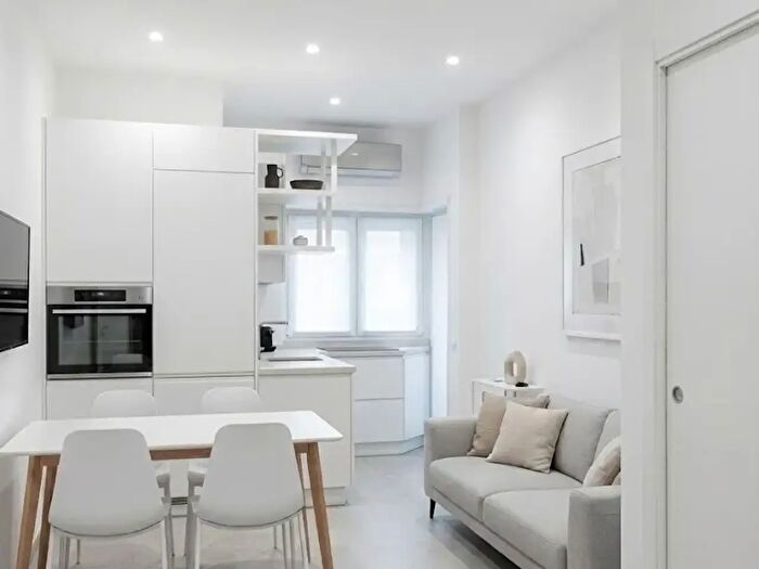 Appartamento trilocale in vendita in Via di Pozzo Pantaleo, Roma