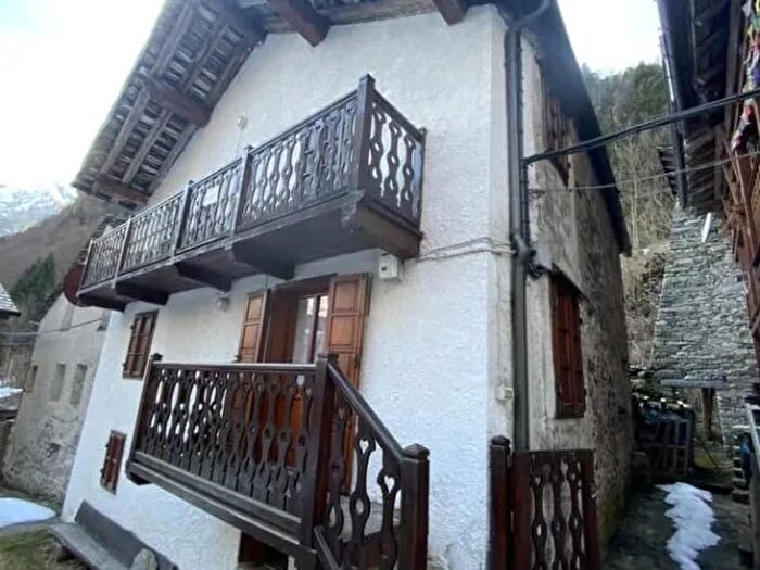 Casa quadrilocale in vendita in Piana Alto Sermenza Vercelli Piemonte Italia, Alto Sermenza