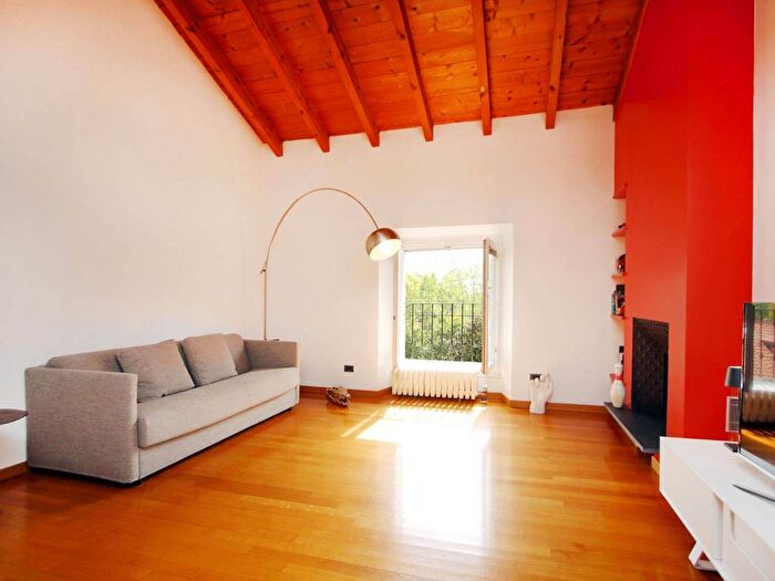 Casa trilocale in affitto in Via della Moscova, Moscova, Milano