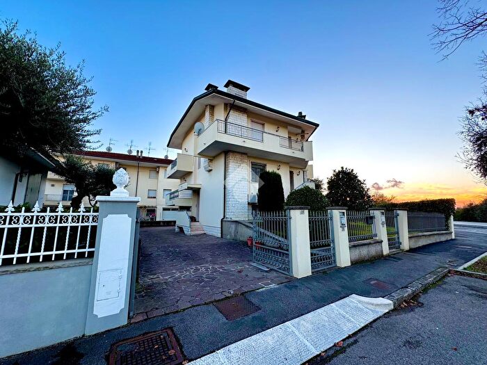 Casa quadrilocale in vendita in Via Botticelli, San Mauro Pascoli