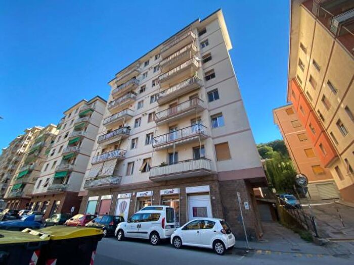 Appartamento quadrilocale in vendita in Via Alcide De Gasperi, Campomorone