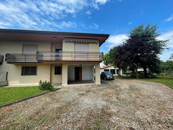 Casa con 9 locali in vendita in Venezia