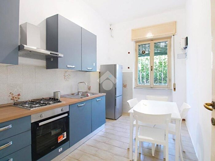 Appartamento con 5 locali in affitto in Via Rustichello da Pisa, Santa Maria, Pisa