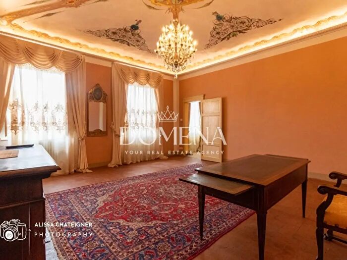 Appartamento con 7 locali in vendita in Siena