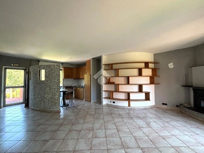 Appartamento quadrilocale in vendita in Via Vicomorasso, SantOlcese