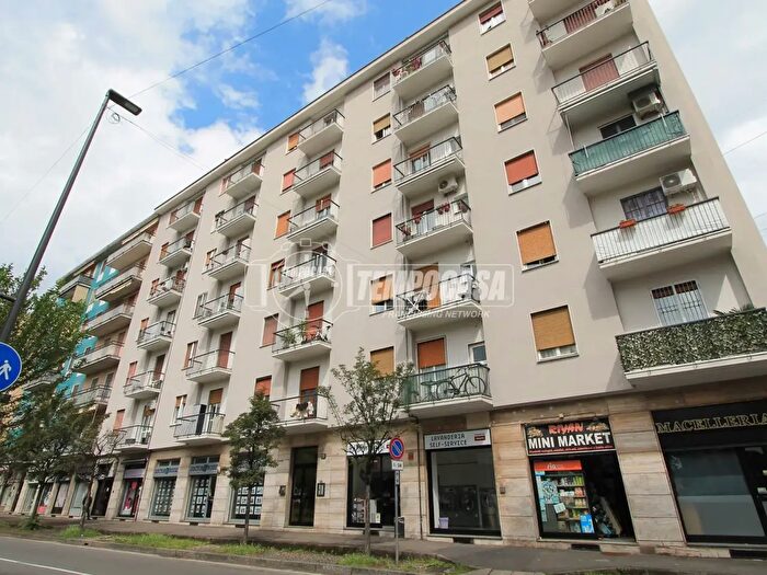Appartamento con 5 locali in vendita in Viale Lombardia, Cologno Monzese