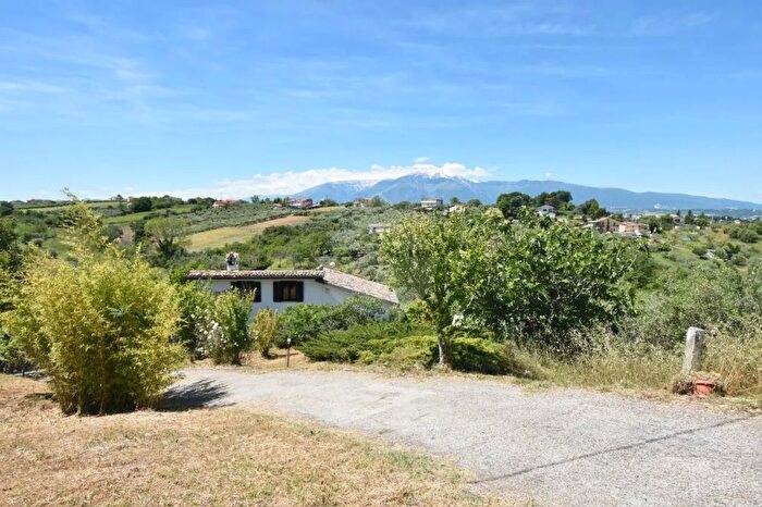Casa quadrilocale in vendita in Lanciano
