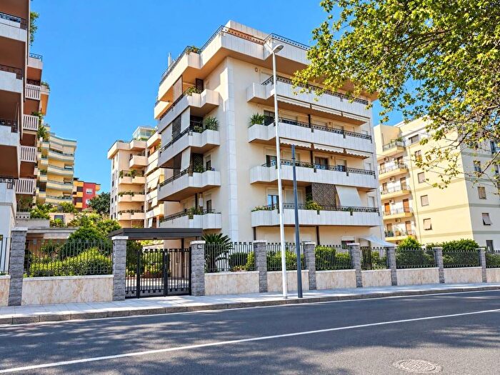 Appartamento quadrilocale in affitto in Via Marconi, Genneruxi, Cagliari