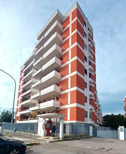 Appartamento trilocale in vendita in Via Martiri di Via Fani, Foggia