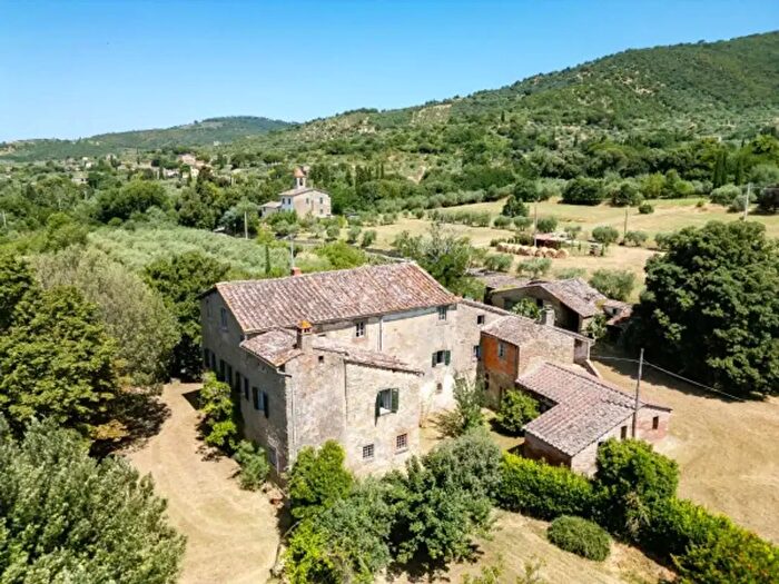 Casa con 6 locali in vendita in Case Sparse San Martino Bocena, Cortona