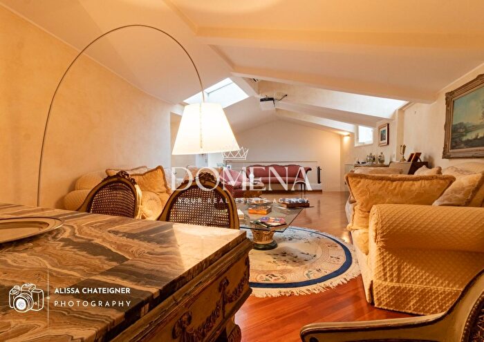 Appartamento con 6 locali in vendita in Siena