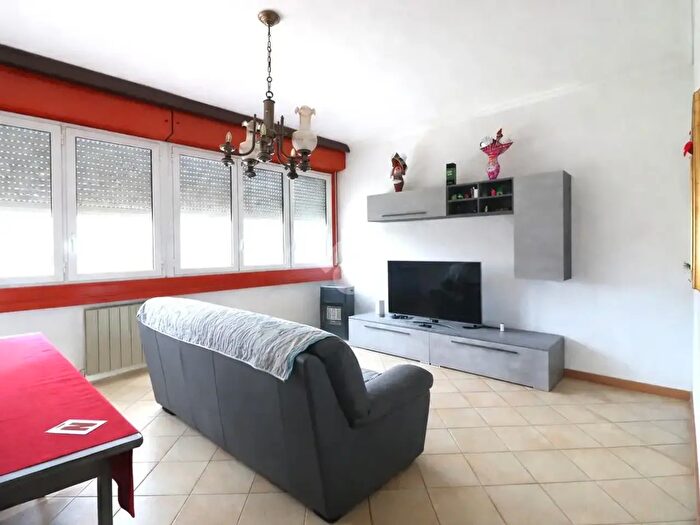 Appartamento trilocale in vendita in Via Irma Bandiera, Terni