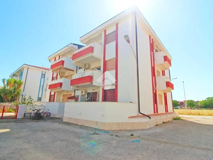 Appartamento trilocale in vendita in Via delle Orchidee, Campomarino