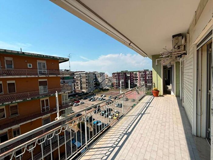 Appartamento trilocale in affitto in Via Poggio Vallesana, Centro, Marano di Napoli