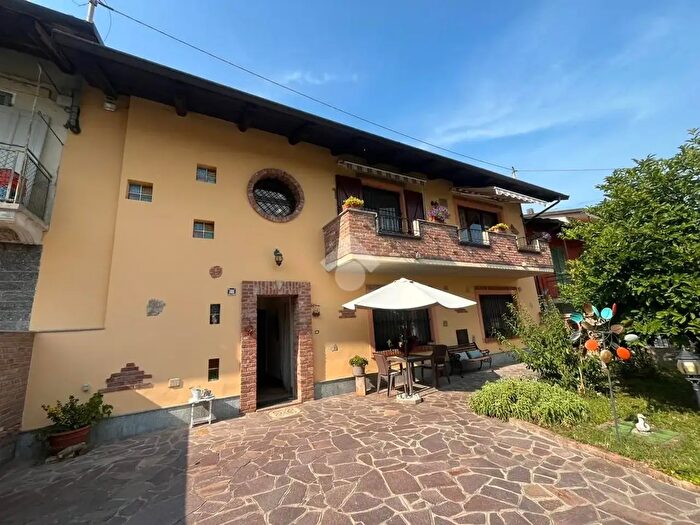 Casa con 10 locali in vendita in Località Carbignano, Verrua Savoia