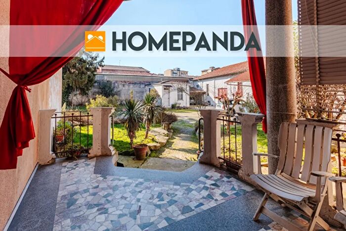 Casa con 7 locali in vendita in Via Trento, Vercelli