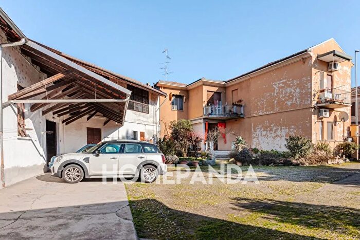 Case in Vendita e in Affitto - 2