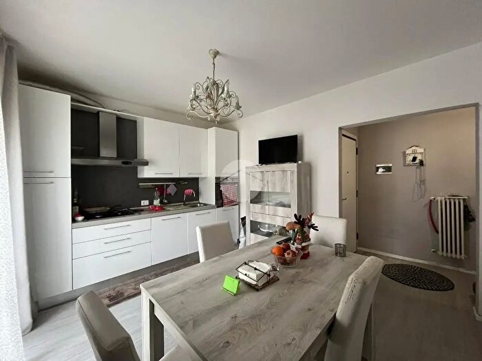 Appartamento trilocale in vendita in Via Conegliano, Rimini