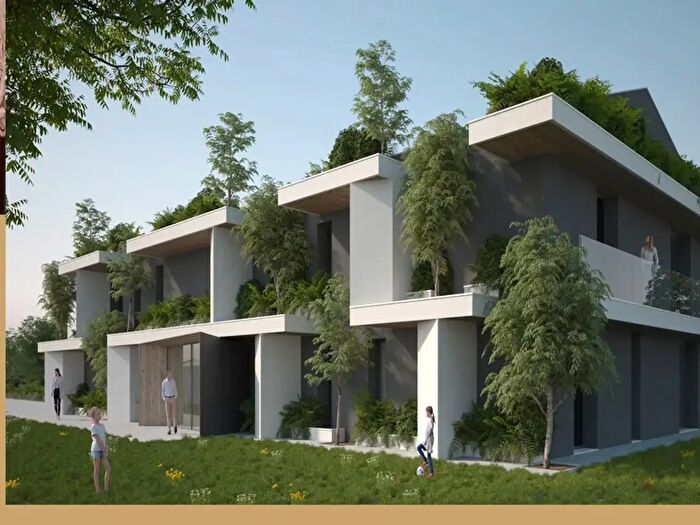 Appartamento con 10 locali in vendita in Castelcucco