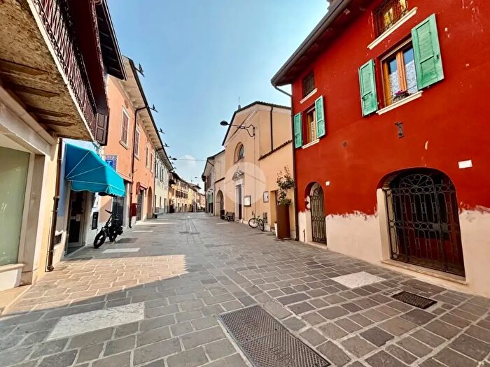Appartamento bilocale in vendita in Via Giuseppe di Vittorio, Desenzano Del Garda