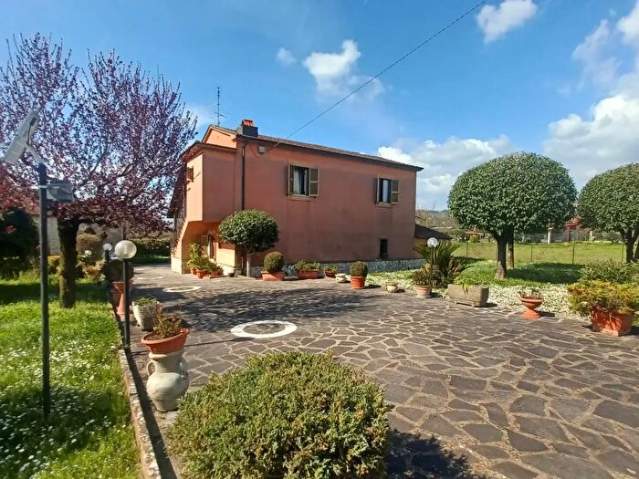 Casa con 5 locali in vendita in Via Fosso del Lupo, Anagni