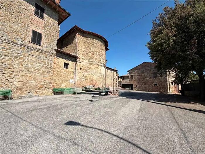 Appartamento con 6 locali in vendita in Fraz San Martino dei Colli, Perugia