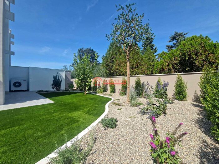 Casa quadrilocale in vendita in Via Annibale Maria di Francia, Trani