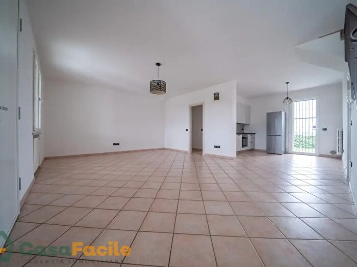 Casa quadrilocale in affitto in Via Redichiaro, Cesena