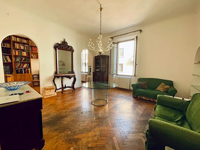 Appartamento con 6 locali in vendita in Via delle Porte Nuove, Firenze