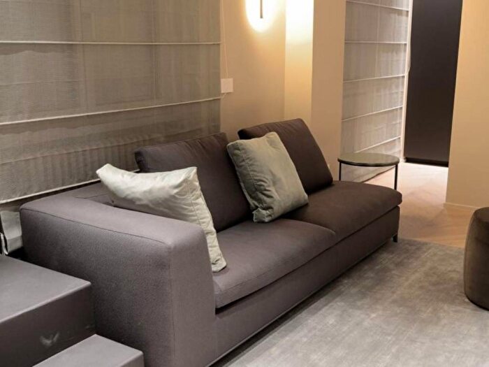 Appartamento bilocale in affitto in Via dei Piatti, Carrobbio, Milano