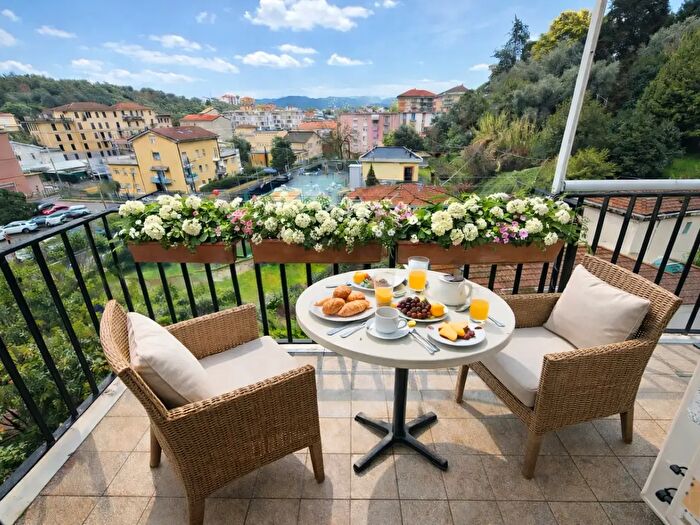 Appartamento quadrilocale in vendita in Via Luigi Galvani, La Spezia