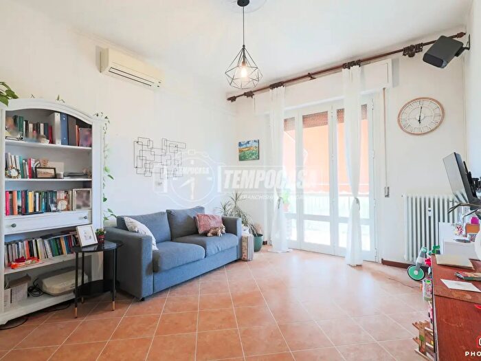 Appartamento quadrilocale in vendita in Via Maria Farneti, Forli'