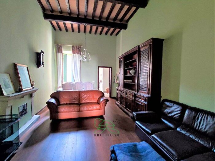 Appartamento con 6 locali in affitto in Corso Giuseppe Garibaldi, Centro, Fossombrone