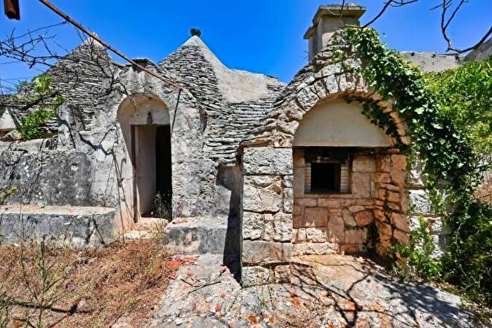 Casa con 6 locali in vendita in Strada Comunale Monte Farella, Putignano