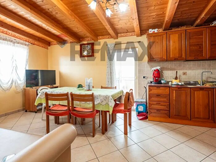 Appartamento quadrilocale in vendita in Via Santa Maria di Nuovaluce, Catania